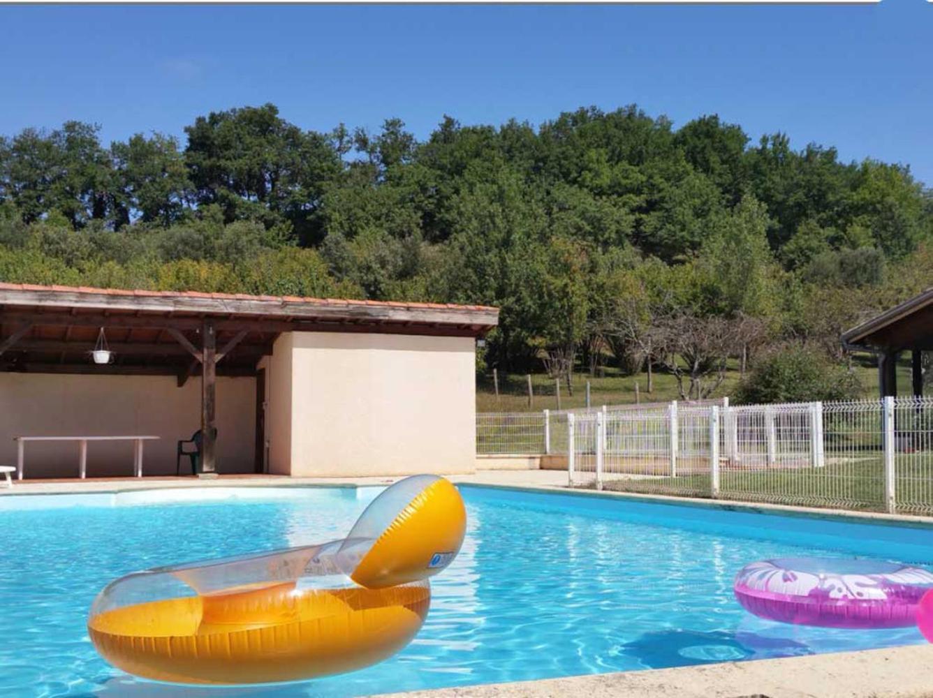 Seuls En Pleine Nature - Gite La Cote Blanche Puygaillard-de-Quercy Exterior foto